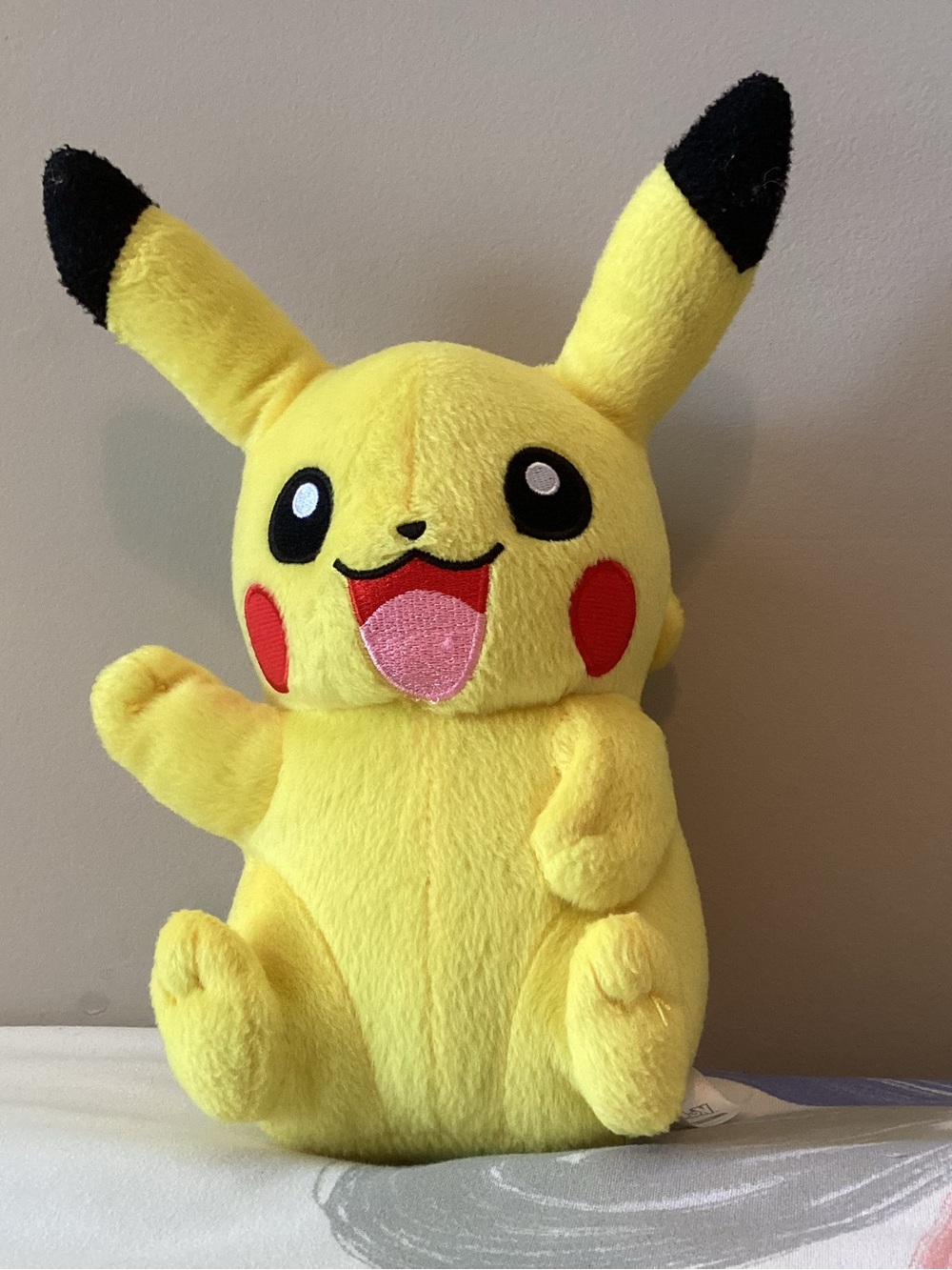 TOMY Pokemon Pikachu Plush 8” T18266 / T185368